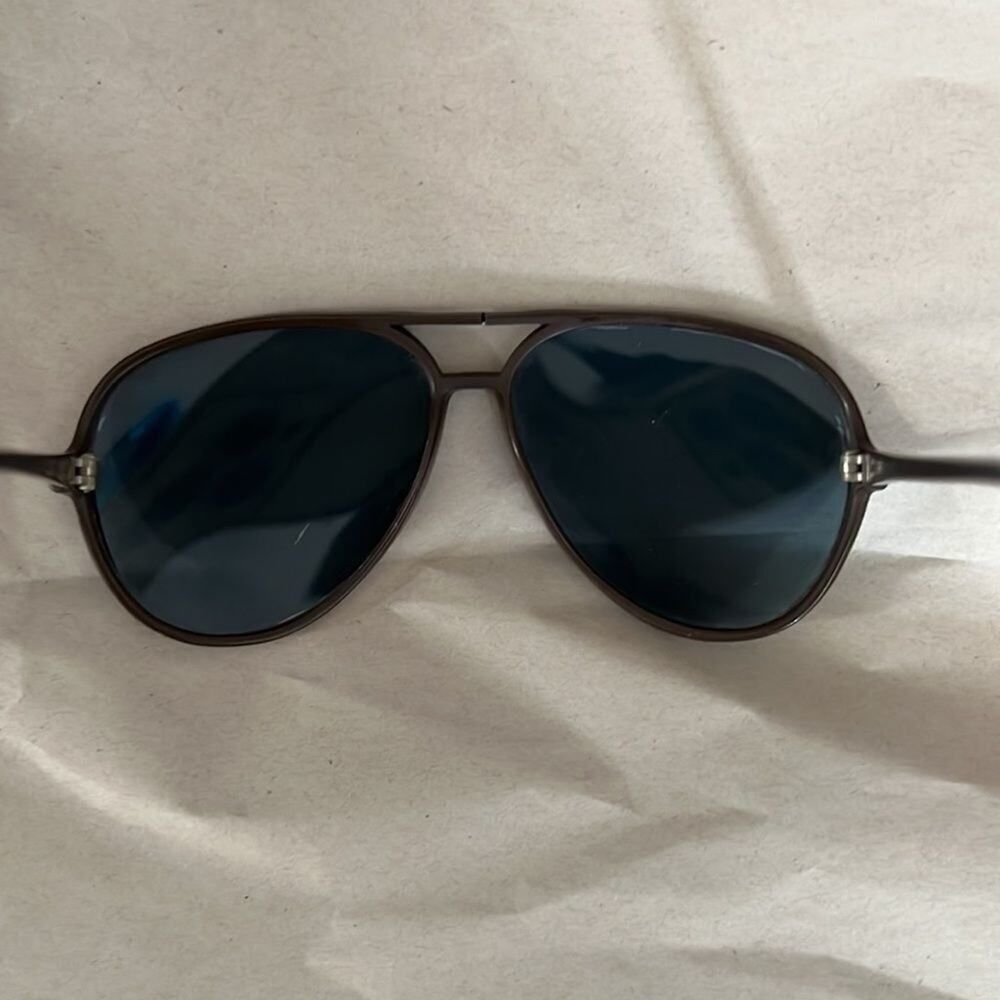 ‎VINTAGE SUNGLASSES - Picture 3 of 5
